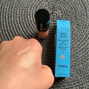 Sisley Ombre Eclat Liquide - Longwear liquid eyeshadow (1 Champagne).